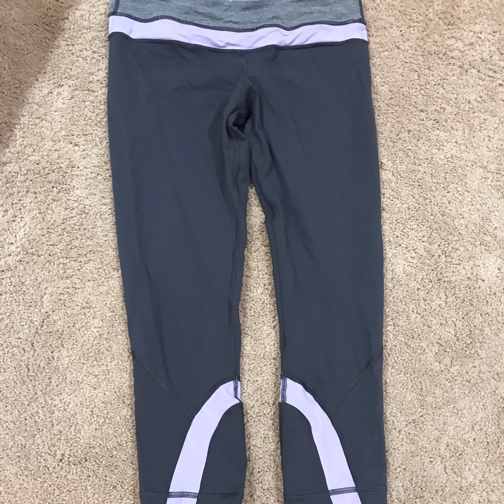 Lululemon Run Inspire Crop II Coal/Light Purple 8